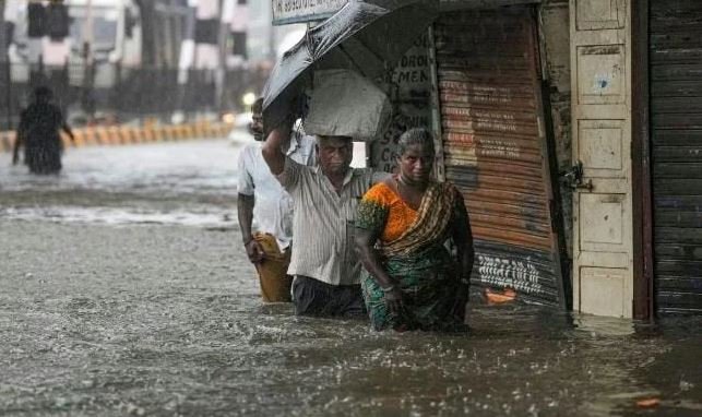 पानी-पानी हुआ मुंबई, रेड अर्लट जारी