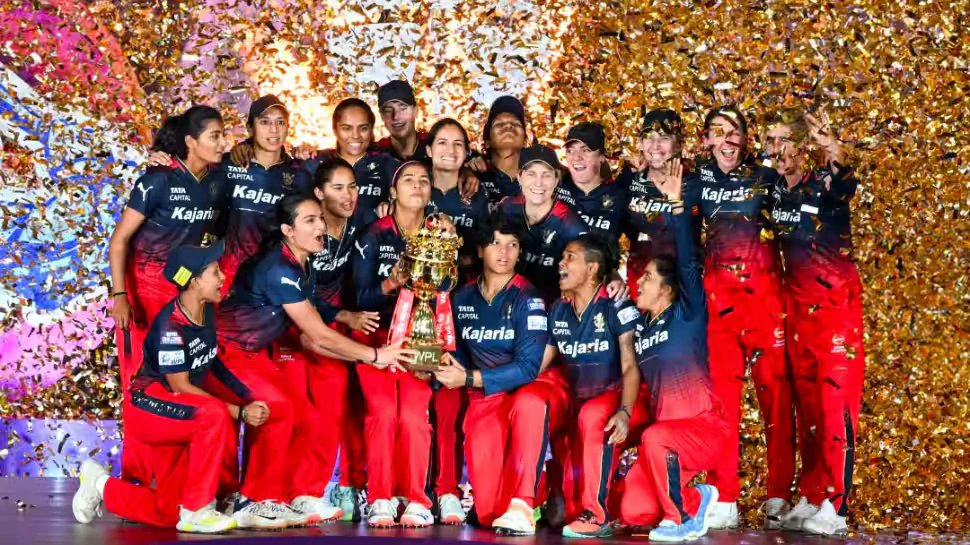 WPL 2026: आरसीबी की ‘डबल’ धमाका! दिल्ली को हराकर दूसरी बार बनी चैम्पियन